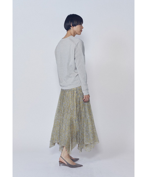 1er Arrondissement(プルミエアロンディスモン)の「クリーンVネックニットプルオーバー(ニット/セーター・レディース・ベージュ/ピンク系その他4/ブルー系その他3・FREE)」の14枚目の写真