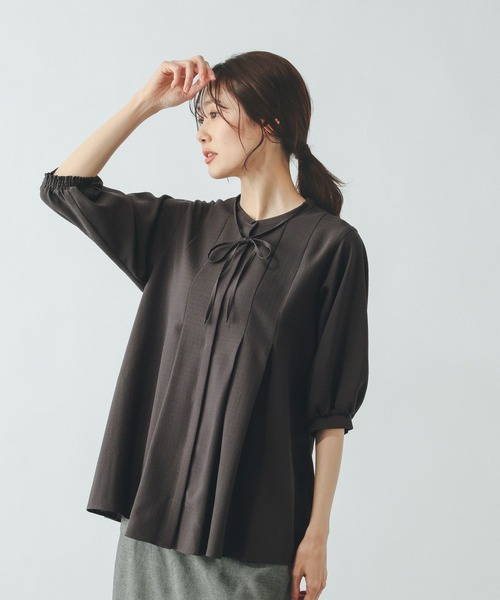 GLOBAL WORK（グローバルワーク）の「キレイつづくリボンタイブラウス/636618（シャツ/ブラウス・レディース・ブルー系その他/グレー系その他7/オフホワイト・LARGE/MEDIUM）」の2枚目の写真