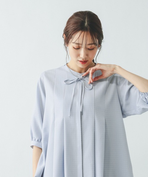 GLOBAL WORK（グローバルワーク）の「キレイつづくリボンタイブラウス/636618（シャツ/ブラウス・レディース・ブルー系その他/グレー系その他7/オフホワイト・LARGE/MEDIUM）」の15枚目の写真