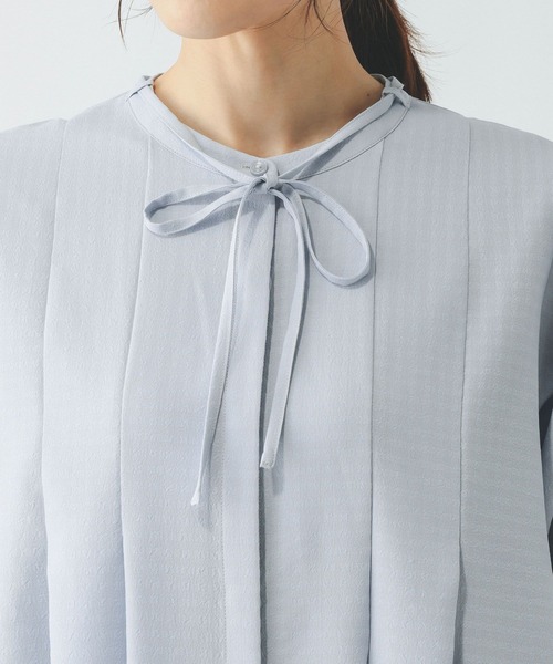 GLOBAL WORK（グローバルワーク）の「キレイつづくリボンタイブラウス/636618（シャツ/ブラウス・レディース・ブルー系その他/グレー系その他7/オフホワイト・LARGE/MEDIUM）」の21枚目の写真