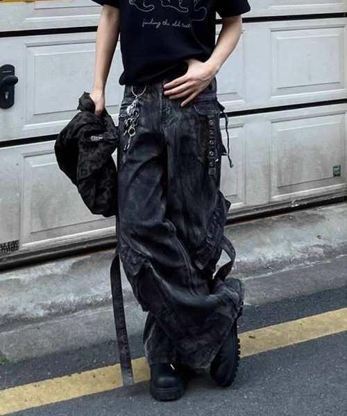 FreeZone(フリーゾーン)の「ウォッシュ加工カーゴデザインワイドパンツ(カーゴパンツ・メンズ・ダークグレー・S/M/L)」の3枚目の写真