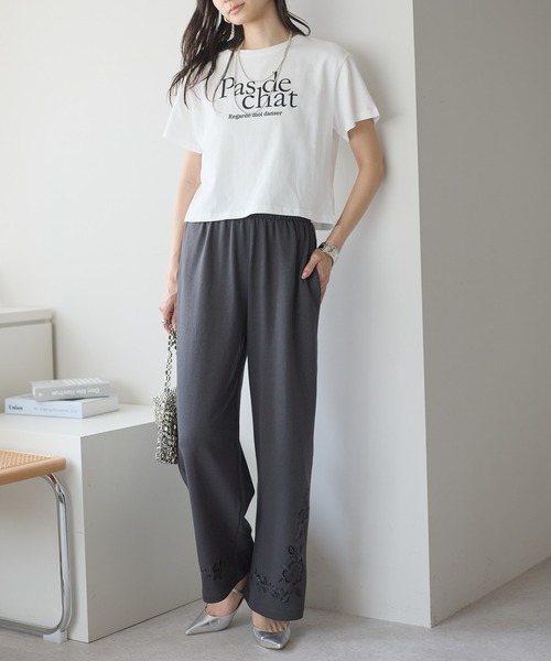 each(イーチ)の「クロップドロゴTシャツ(Tシャツ/カットソー・レディース・グレー/ホワイト・FREE)」の9枚目の写真