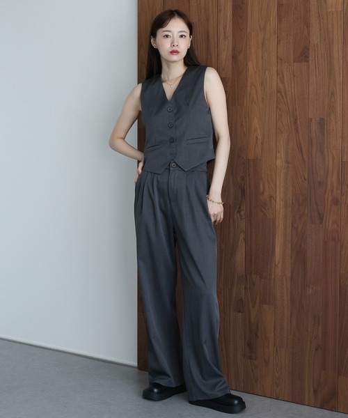 J by blue(ジェイバイブルー)の「ショートベスト×ワイドパンツ セットアップ(セットアップ・レディース・グレー/ブラック・MEDIUM)」の13枚目の写真