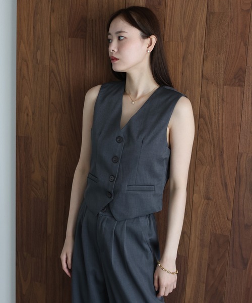 J by blue(ジェイバイブルー)の「ショートベスト×ワイドパンツ セットアップ(セットアップ・レディース・グレー/ブラック・MEDIUM)」の16枚目の写真
