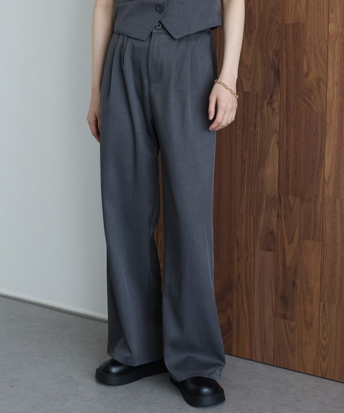 J by blue(ジェイバイブルー)の「ショートベスト×ワイドパンツ セットアップ(セットアップ・レディース・グレー/ブラック・MEDIUM)」の17枚目の写真