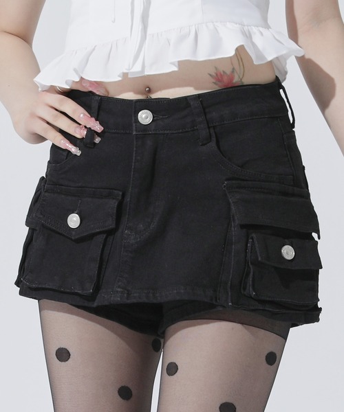 ANAP（アナップ）の「カーゴポケット デニム ミニスカートパンツ（スカート・レディース・ブラック/ブルー・S）」の2枚目の写真