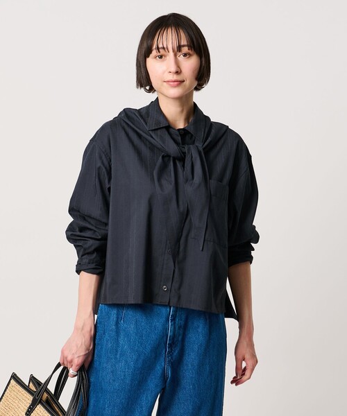 UNITED ARROWS(ユナイテッドアローズ)の「ペイズリー スカーフ シャツ(シャツ/ブラウス・レディース・ネイビー・FREE)」の1枚目の写真