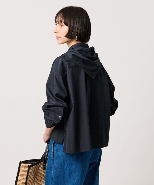 UNITED ARROWS(ユナイテッドアローズ)の「ペイズリー スカーフ シャツ(シャツ/ブラウス・レディース・ネイビー・FREE)」の3枚目の写真