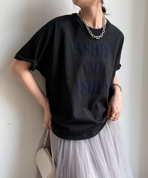 DouDou(ドゥドゥ)の「【WEB限定】フロッキーロゴプリントTEE(Tシャツ/カットソー・レディース・ブラック/オフホワイト/ブラウン・FREE)」の3枚目の写真