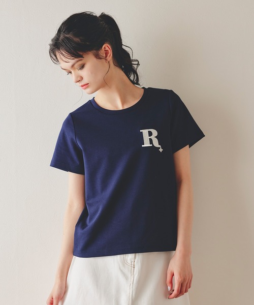 REDYAZEL(レディアゼル)の「ビジューRチャームTシャツ(Tシャツ/カットソー・レディース・ネイビー/オフホワイト/ホワイト系その他/ブルー系その他・FREE)」の1枚目の写真