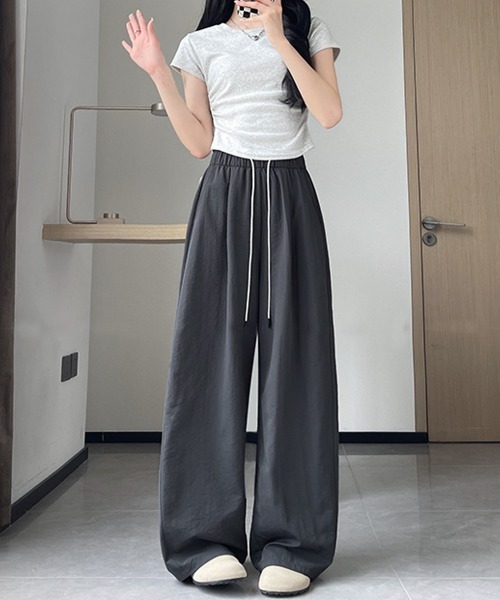 Miniministore(ミニミニストア)の「ワイドパンツ ハイウエスト リラックス(スウェットパンツ・レディース・ブラック/ラベンダー/ダークグレー/ホワイト/グレイッシュベージュ・M/L)」の18枚目の写真