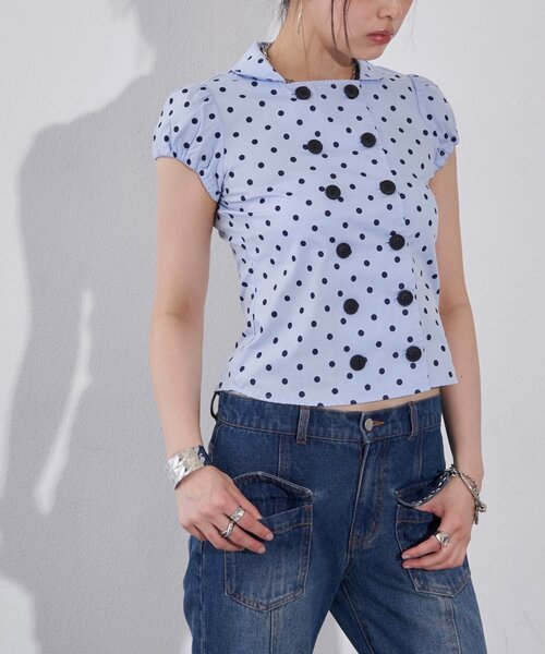 WHO'S WHO gallery(フーズフーギャラリー)の「Wボタンコンパクトパフシャツ(シャツ/ブラウス・レディース・サックスブルー/ブルー/オフホワイト/ベージュ・FREE)」の3枚目の写真