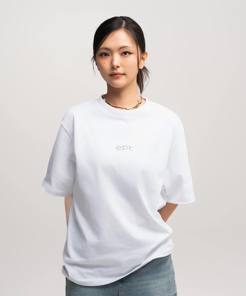 EPT(イーピーティー)の「Studded Ept T-Shirt (White)(Tシャツ/カットソー・レディース・ホワイト・X-LARGE/LARGE/MEDIUM/SMALL)」の1枚目の写真