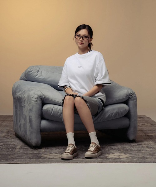 EPT(イーピーティー)の「Studded Ept T-Shirt (White)(Tシャツ/カットソー・レディース・ホワイト・X-LARGE/LARGE/MEDIUM/SMALL)」の3枚目の写真
