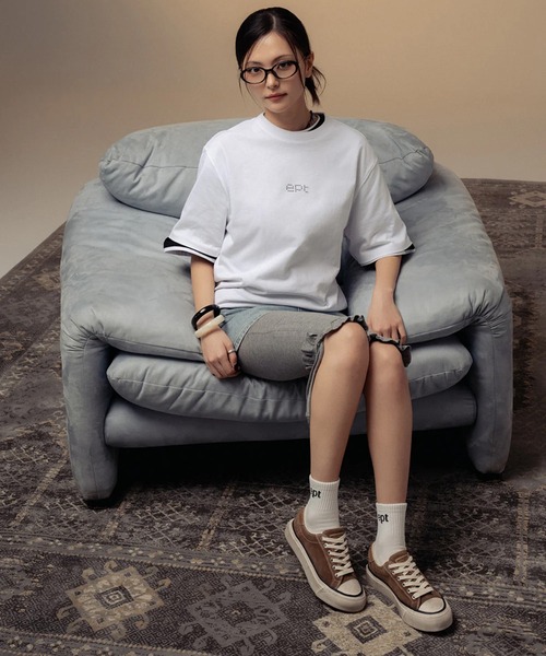 EPT(イーピーティー)の「Studded Ept T-Shirt (White)(Tシャツ/カットソー・レディース・ホワイト・X-LARGE/LARGE/MEDIUM/SMALL)」の6枚目の写真