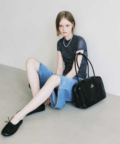 NICK&NICOLE（ニックアンドニコール）の「NICOLE LOGO MINIMAL SQUARE BAG_BLACK（ショルダーバッグ・レディース・その他・FREE）」の7枚目の写真