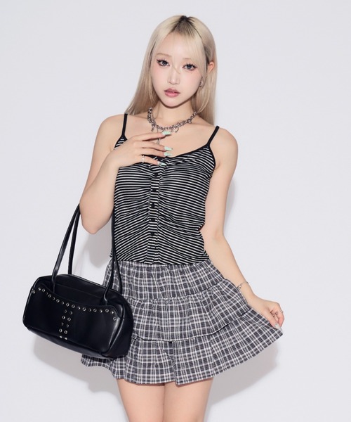 tinkerend(ティンカーエンド)の「Shirred Border Camisole / シャーリングボーダーキャミソール(キャミソール・レディース・ブラック/ホワイト・FREE)」の2枚目の写真