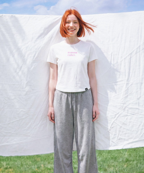 MASMARULEZ APPAREL(マスマルールズ アパレル)の「MSMRZ Crop T-shirt_White_6 Colors(Tシャツ/カットソー・レディース・ブラック/ピンク/パープル/レッド/ライトグリーン/ミント・FREE)」の7枚目の写真