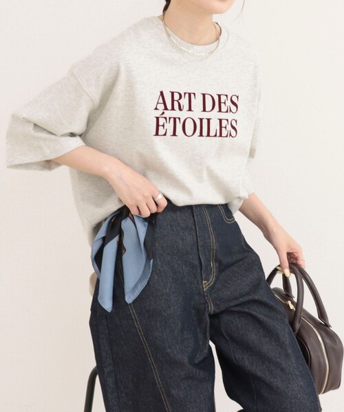 fredy emue(フレディエミュ)の「フロッキーロゴ5分袖Tシャツ(Tシャツ/カットソー・レディース・グレー/オフホワイト/ライトグレー・38)」の2枚目の写真