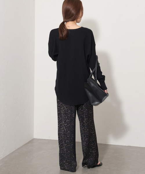 HANES(ヘインズ)の「【Hanes×relume】別注Newワッフルヘンリーネックプルオーバー(Tシャツ/カットソー・レディース・チャコールグレー/ブラック/ブラウン・FREE)」の9枚目の写真