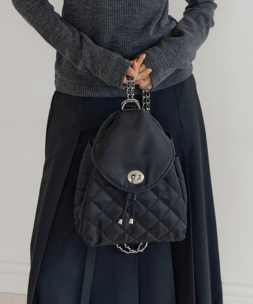 LUCIR ZU(ルシールズ)の「Convertible Quilted Chain Bag (black)(バックパック/リュック・レディース・その他・FREE)」の1枚目の写真
