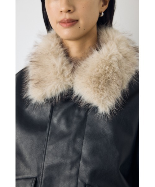 AZUL by moussy（アズールバイマウジー）の「【不動の人気アウターがついに予約開始】フェイクレザー/スエード2WAYファー付ブルゾン　秋服　冬服　ファー取り外し可　2サイズ着丈差【身長/骨格別着用画像あり】（ブルゾン・レディース・ダークブラウン/ベージュ/ブラック/ブラック系その他2・MEDIUM/SMALL）」の10枚目の写真