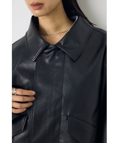 AZUL by moussy（アズールバイマウジー）の「【不動の人気アウターがついに予約開始】フェイクレザー/スエード2WAYファー付ブルゾン　秋服　冬服　ファー取り外し可　2サイズ着丈差【身長/骨格別着用画像あり】（ブルゾン・レディース・ダークブラウン/ベージュ/ブラック/ブラック系その他2・MEDIUM/SMALL）」の15枚目の写真