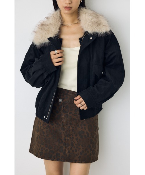 AZUL by moussy（アズールバイマウジー）の「【不動の人気アウターがついに予約開始】フェイクレザー/スエード2WAYファー付ブルゾン　秋服　冬服　ファー取り外し可　2サイズ着丈差【身長/骨格別着用画像あり】（ブルゾン・レディース・ダークブラウン/ベージュ/ブラック/ブラック系その他2・MEDIUM/SMALL）」の18枚目の写真