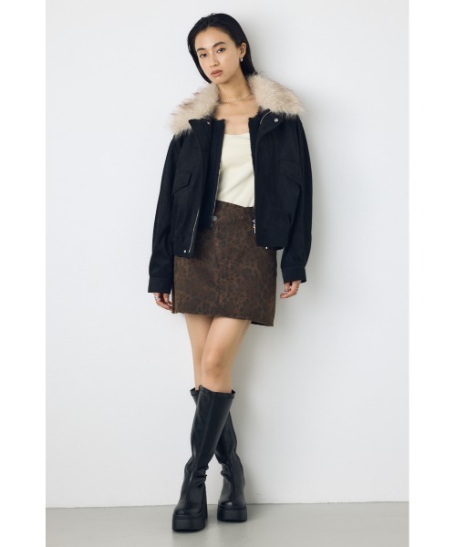 AZUL by moussy（アズールバイマウジー）の「【不動の人気アウターがついに予約開始】フェイクレザー/スエード2WAYファー付ブルゾン　秋服　冬服　ファー取り外し可　2サイズ着丈差【身長/骨格別着用画像あり】（ブルゾン・レディース・ダークブラウン/ベージュ/ブラック/ブラック系その他2・MEDIUM/SMALL）」の21枚目の写真