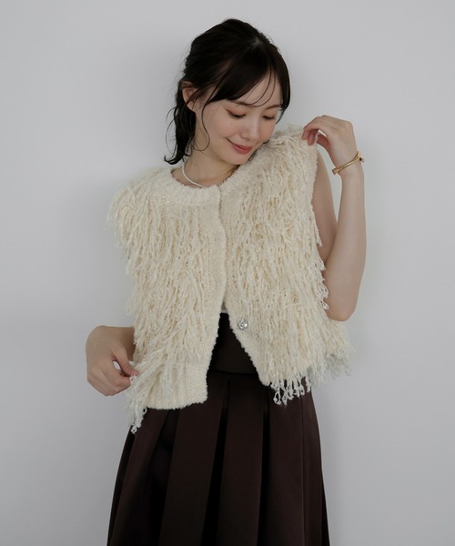 AMUU. PRECIEUSE(アムープレシューズ)の「ブークレフリンジベスト(ベスト・レディース・ブラウン/ブラウン系その他/ブラック/アイボリー・FREE)」の7枚目の写真