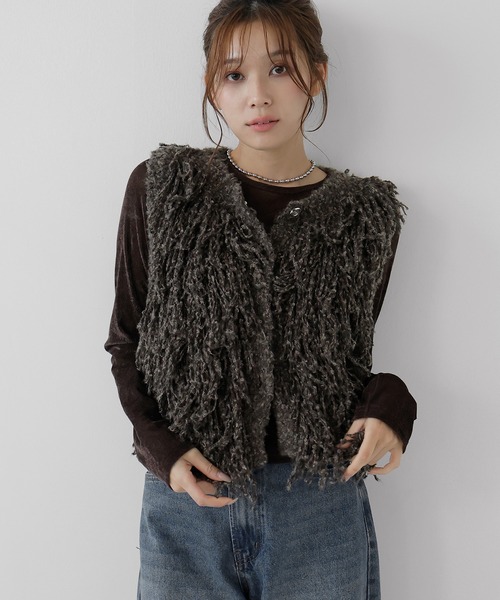 AMUU. PRECIEUSE(アムープレシューズ)の「ブークレフリンジベスト(ベスト・レディース・ブラウン/ブラウン系その他/ブラック/アイボリー・FREE)」の11枚目の写真