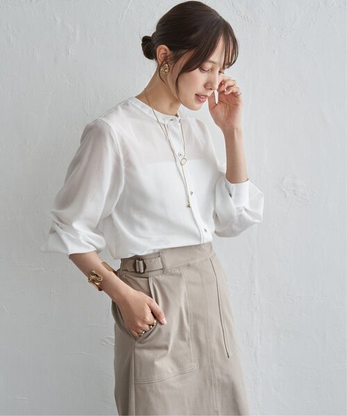 ikka(イッカ)の「前後2WAYバンドカラーシャツ(シャツ/ブラウス・レディース・グリーン/オフホワイト/ピンク/グレイッシュベージュ/チャコール/ブルー・M/L)」の13枚目の写真