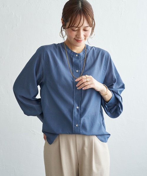 ikka(イッカ)の「前後2WAYバンドカラーシャツ(シャツ/ブラウス・レディース・グリーン/オフホワイト/ピンク/グレイッシュベージュ/チャコール/ブルー・M/L)」の5枚目の写真