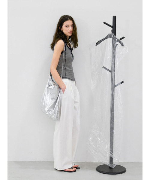 ATELIER NAIN(アトリエナイン)の「SCOOP NECK EYELET STRIPE SLEEVELESS (T-7218)(Tシャツ/カットソー・レディース・ブラウン/ダークネイビー・MEDIUM/SMALL)」の3枚目の写真