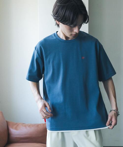 SENSE OF PLACE by URBAN RESEARCH(センスオブプレイスバイアーバンリサーチ)の「ワンポイントシシュウロゴTシャツ(Tシャツ/カットソー・メンズ・チャコールグレー/ホワイト/ブルー/ホワイト系その他・LARGE/MEDIUM)」の1枚目の写真