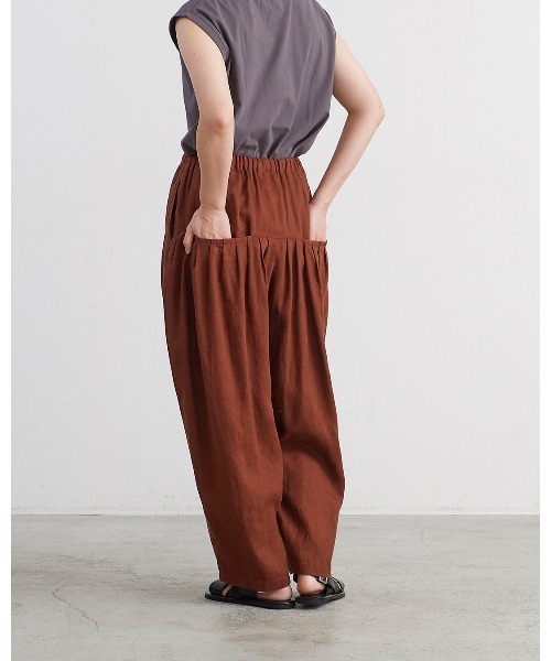HEAVENLY（ヘブンリー）の「【 HEAVENLY / ヘブンリー 】 9x9 Heavy Linen Tuck Pants / 9×9 ヘビーリネン タック パンツ　2637041　DLI（その他パンツ・レディース・ブラウン/ブラック・FREE）」の7枚目の写真