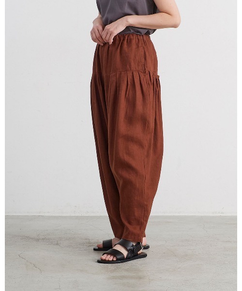 HEAVENLY（ヘブンリー）の「【 HEAVENLY / ヘブンリー 】 9x9 Heavy Linen Tuck Pants / 9×9 ヘビーリネン タック パンツ　2637041　DLI（その他パンツ・レディース・ブラウン/ブラック・FREE）」の4枚目の写真