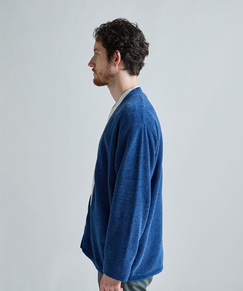 MEN'S BIGI(メンズビギ)の「モールヘリンボン ボタンレスカーディガン(カーディガン/ボレロ・メンズ・パープル/ブルー/ブラック・03/02)」の21枚目の写真