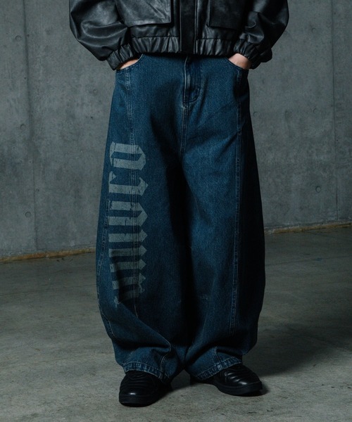 ALAND（エーランド）の「ALAND×UMBRO／フェードレターロゴパンツ（デニムパンツ・メンズ・ブラック/ブルー・LARGE/MEDIUM）」の9枚目の写真