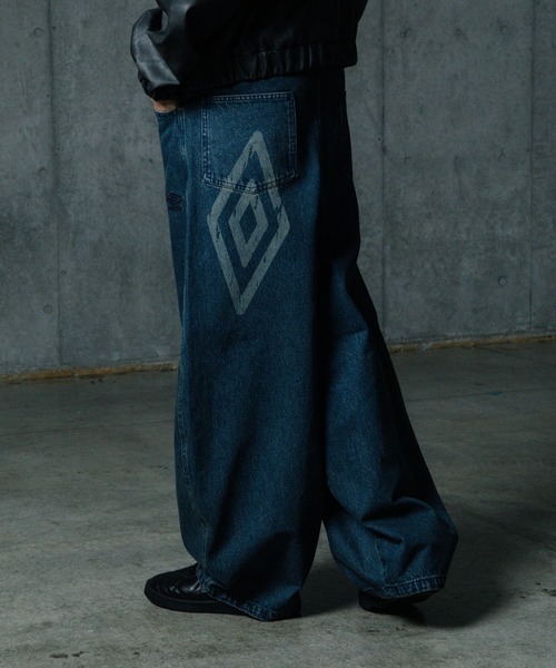 ALAND（エーランド）の「ALAND×UMBRO／フェードレターロゴパンツ（デニムパンツ・メンズ・ブラック/ブルー・LARGE/MEDIUM）」の12枚目の写真