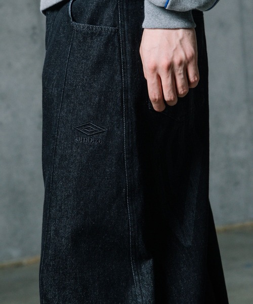 ALAND（エーランド）の「ALAND×UMBRO／フェードレターロゴパンツ（デニムパンツ・メンズ・ブラック/ブルー・LARGE/MEDIUM）」の21枚目の写真