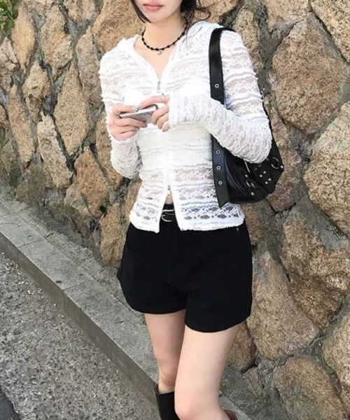 Vipoa（ヴィポア）の「Lace zip up hoodie（パーカー・レディース・ホワイト・FREE）」の5枚目の写真