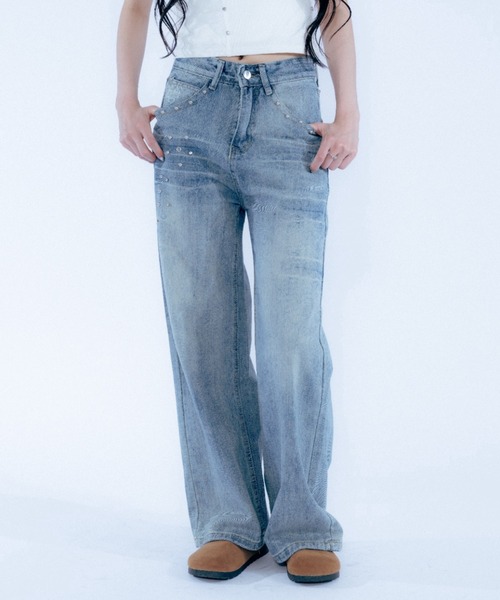 Haze Reverie(ヘイズレヴァリー)の「スタッズルーズデニムパンツ(デニムパンツ・レディース・ブルー・SMALL/MEDIUM/LARGE)」の3枚目の写真