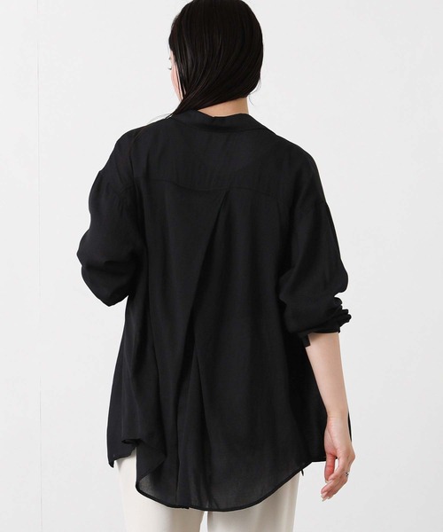 Gready Brilliant(グレディブリリアン)の「UV加工バックスリットシャツ(シャツ/ブラウス・レディース・ブラック/アイボリー/ボルドー・38)」の13枚目の写真