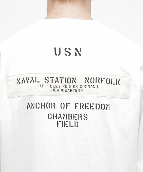 AVIREX（アヴィレックス）の「L/S T-SHIRT "NAVY STENCIL" / 長袖Tシャツ ”ネイビー ステンシル” / AVIREX / アヴィレックス（Tシャツ/カットソー・メンズ・その他5/ブラック/ホワイト・M/2XL/XL/L）」の11枚目の写真