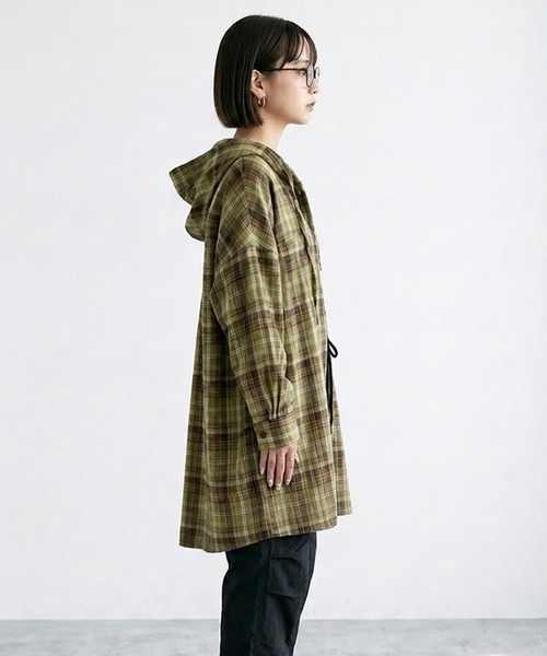 CRB(シーアールビー)の「チェックフードシャツ(シャツ/ブラウス・レディース・ベージュ/ブラウン/オリーブ/キャメル/グレー・F)」の17枚目の写真