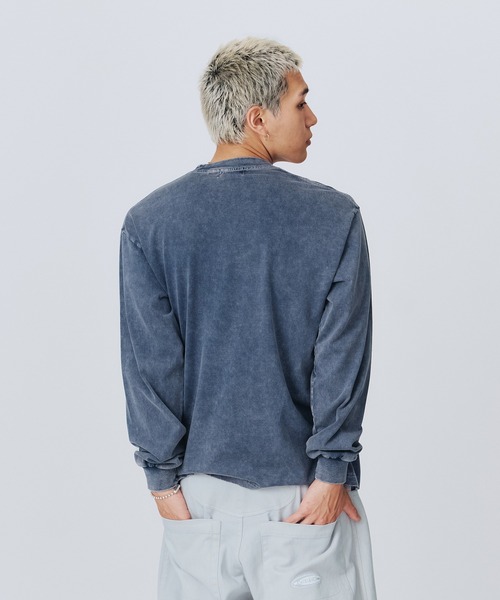 XLARGE（エクストララージ）の「OVERDYED COLLEGE LOGO L/S TEE（Tシャツ/カットソー・メンズ・ネイビー/グリーン/ブラック・M/L/S/XL）」の6枚目の写真