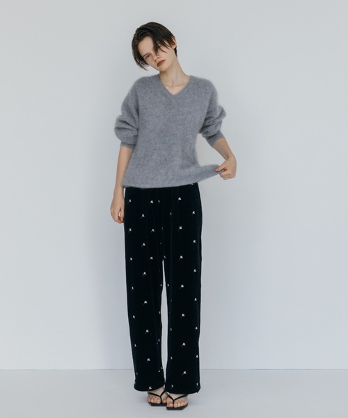 CREDONA(クレドナ)の「MINK FINISH V-NECK KNIT TOP/ミンクフィニッシュVネックニットトップス(ニット/セーター・レディース・イエロー/ピンク/ブラウン/グレー・FREE)」の5枚目の写真