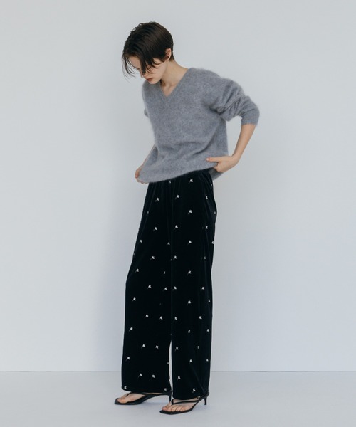CREDONA(クレドナ)の「MINK FINISH V-NECK KNIT TOP/ミンクフィニッシュVネックニットトップス(ニット/セーター・レディース・イエロー/ピンク/ブラウン/グレー・FREE)」の10枚目の写真