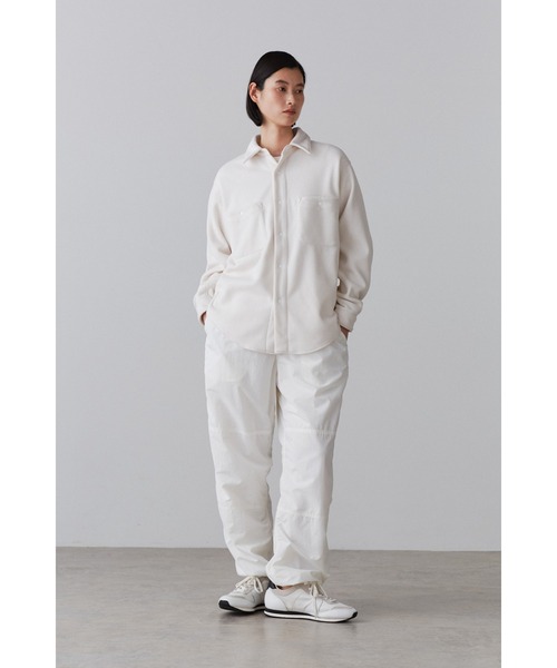 Y(ワイ)の「Y / RECYCLE POLYESTER FLEECE SH(シャツ/ブラウス・メンズ・ホワイト/ネイビー・MEDIUM/SMALL/LARGE)」の10枚目の写真
